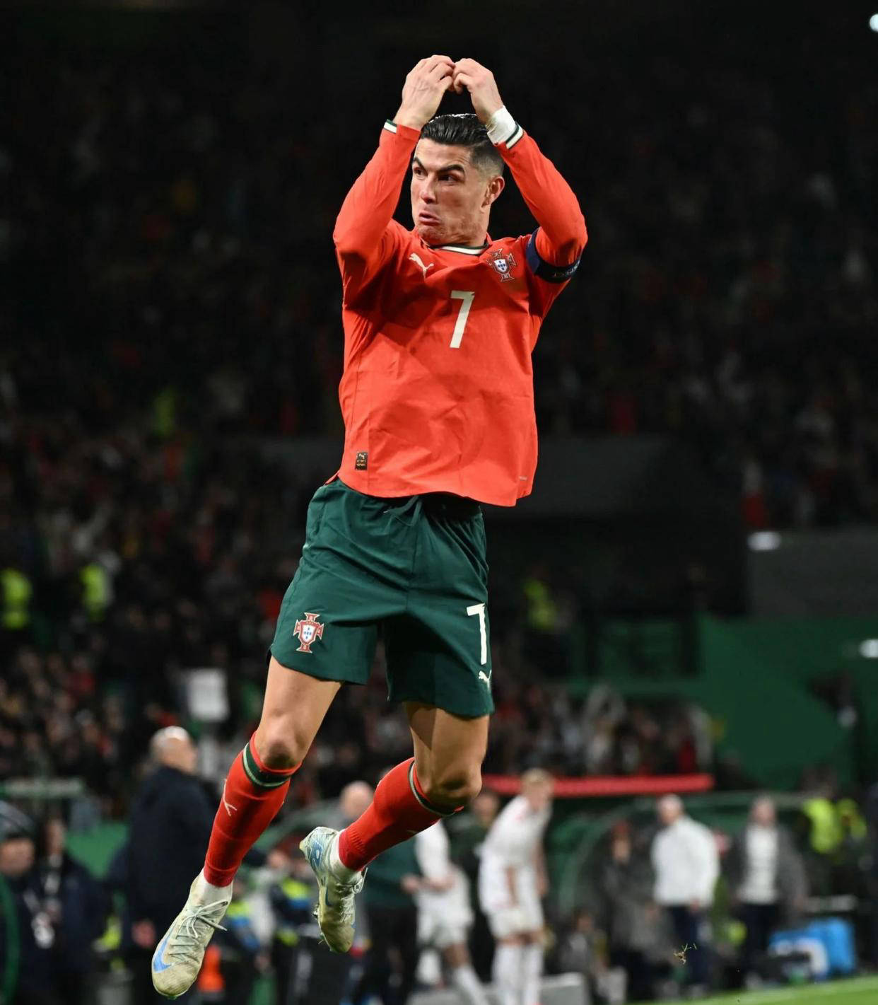 军巡游中吸 军巡游中吸